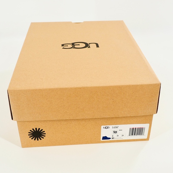 UGG Neumel Lace-Up Heritage Chukka Boots - Picture 10 of 10